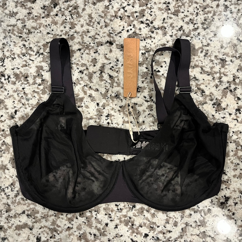 SKIMS Unlined Demi Mesh No-show Bra 34DDD in ONYX